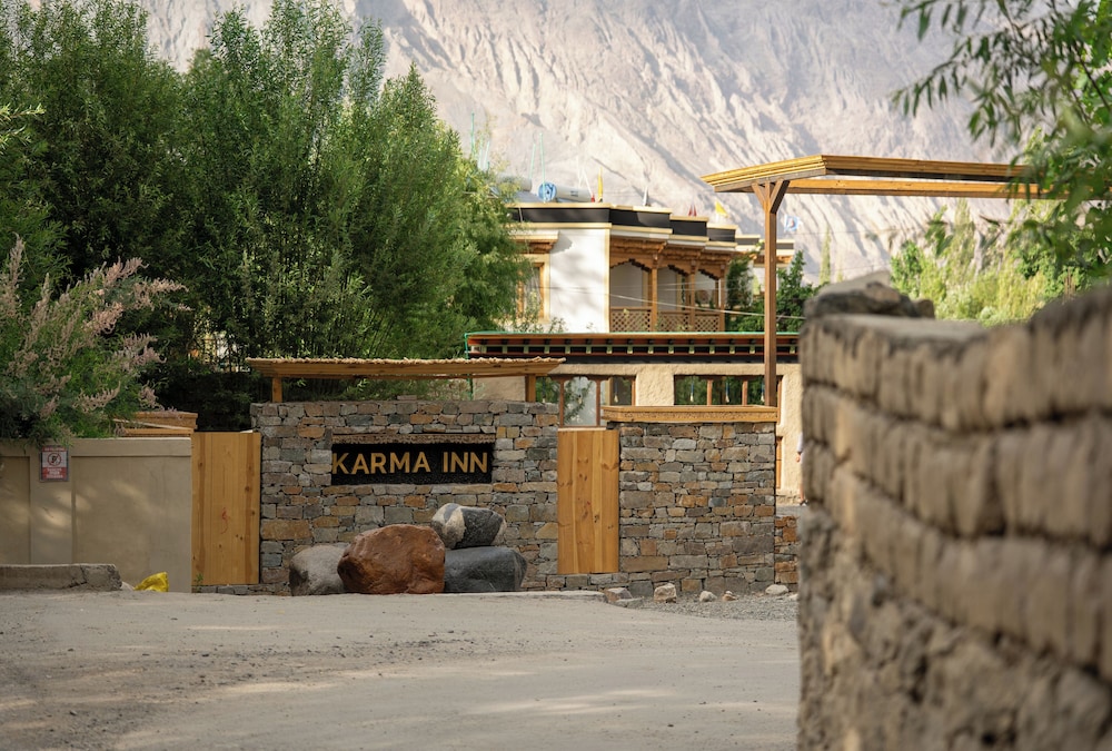 Hotel Karma Inn
