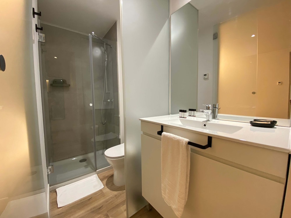 w Majestic 2BR at Palacio Real