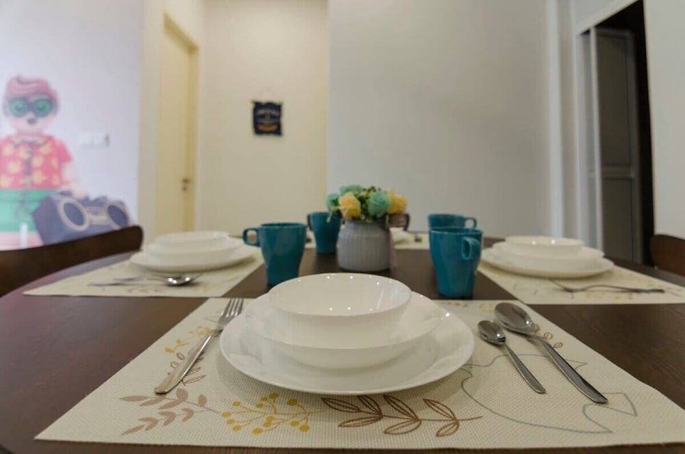 A Lovely 2BR D'pristine Suite Near Legoland