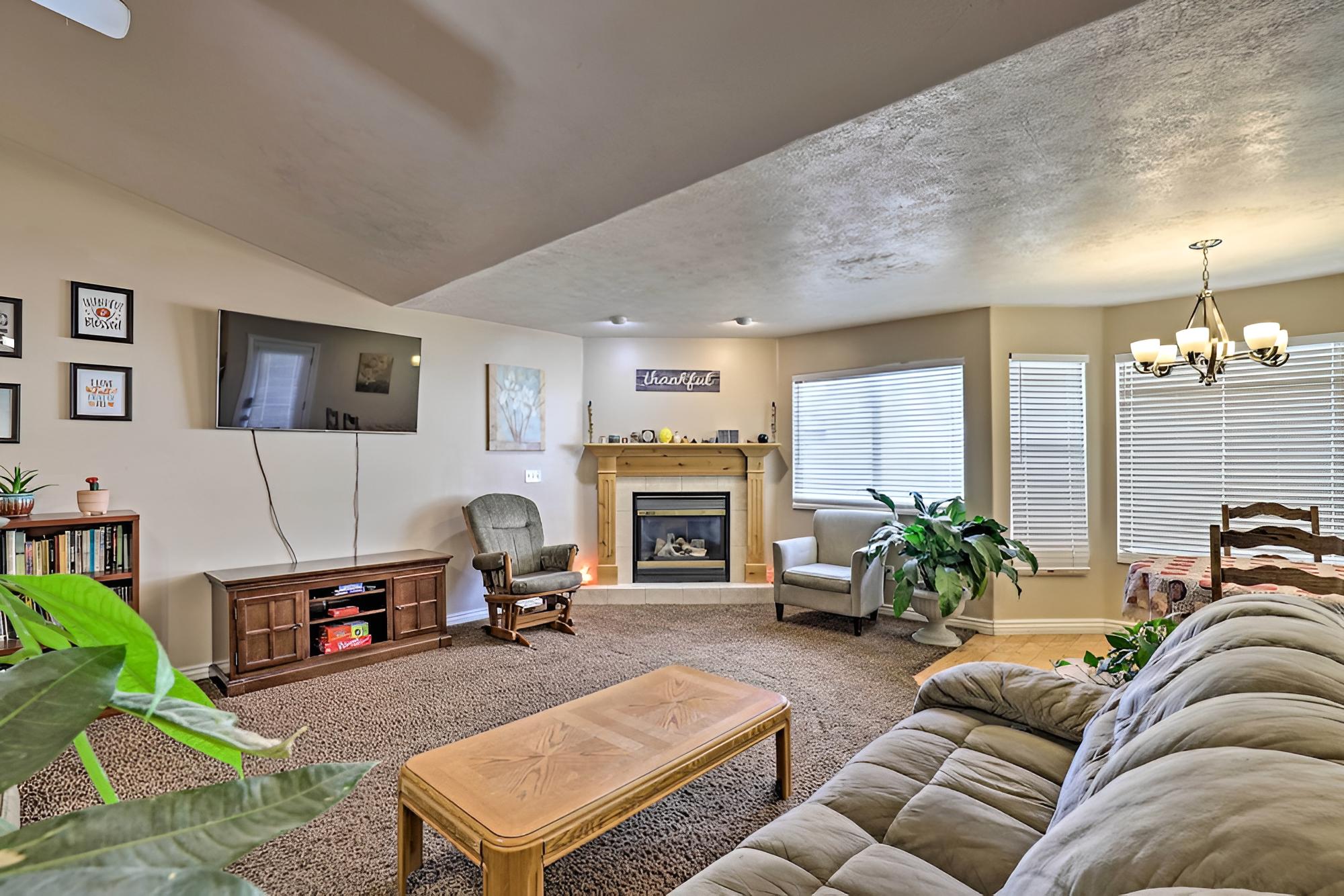 Salem House w/ Sauna, Piano, & Game Room! view 3
