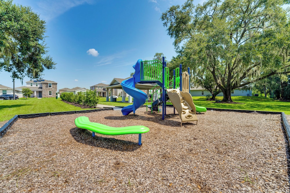 Pool Access: Family Gem w/ Views in St Cloud!