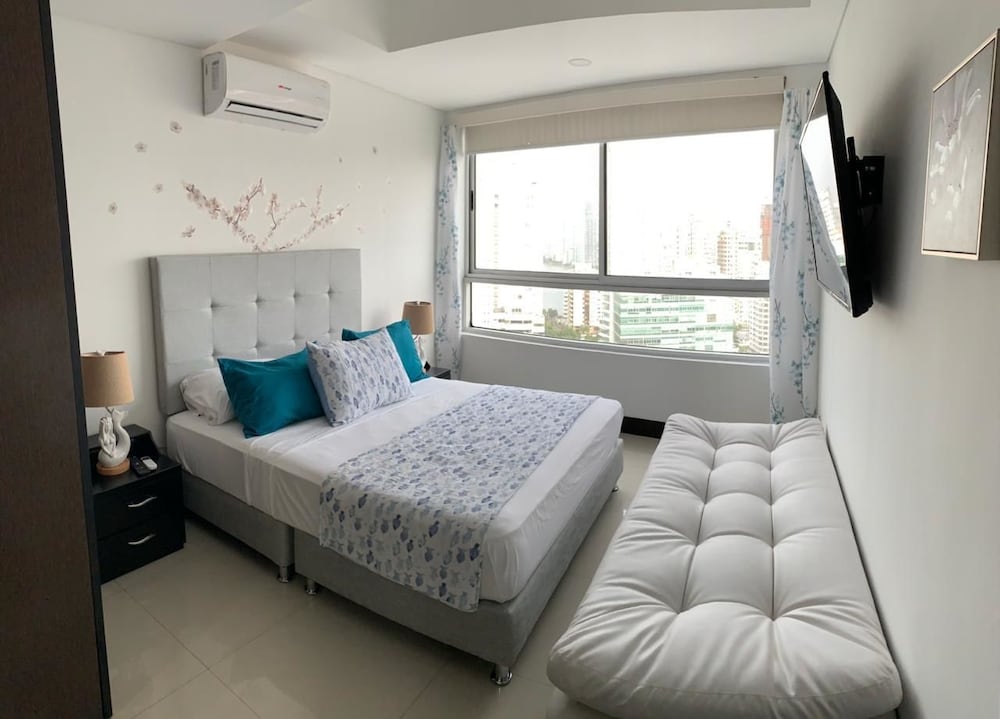 Palmetto Eliptic 2301 view 2