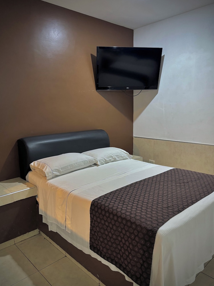 Culiacan Vacations - Hotel Maioris Jesus Kumate - Property Image 1