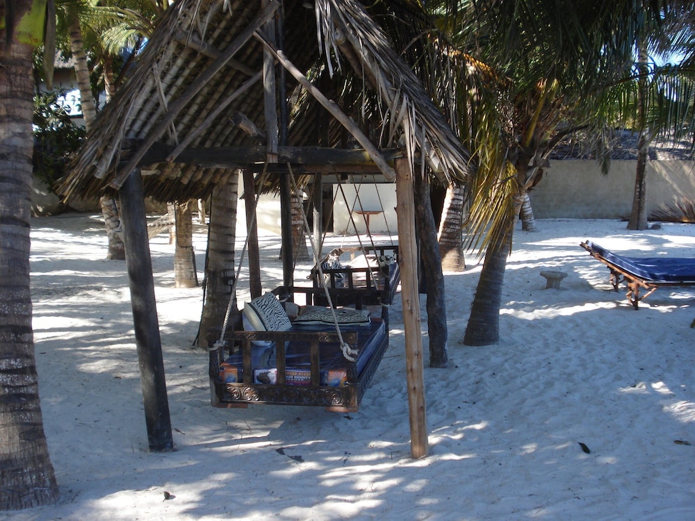 Coconut Beach Apartments