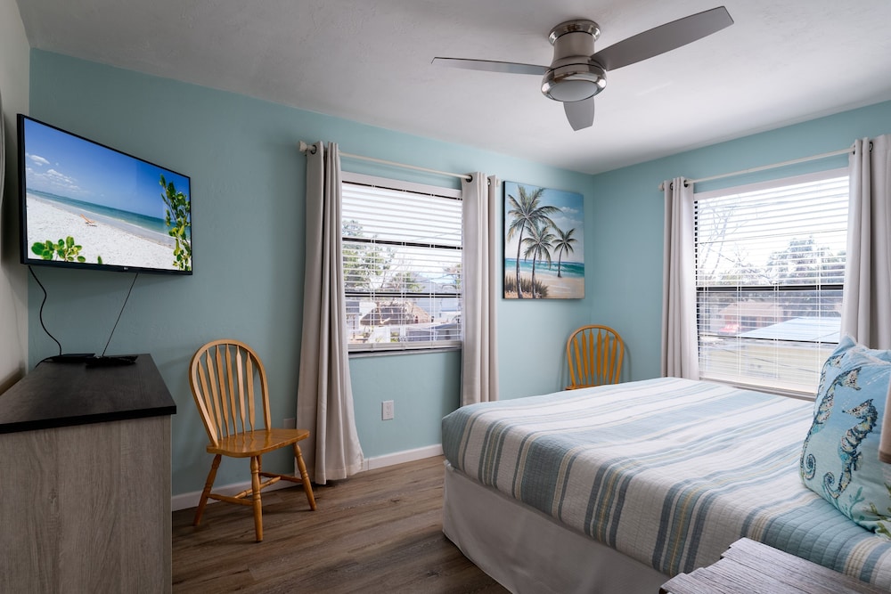 188 Washington Avenue 2 Bedroom Home by RedAwning view 3