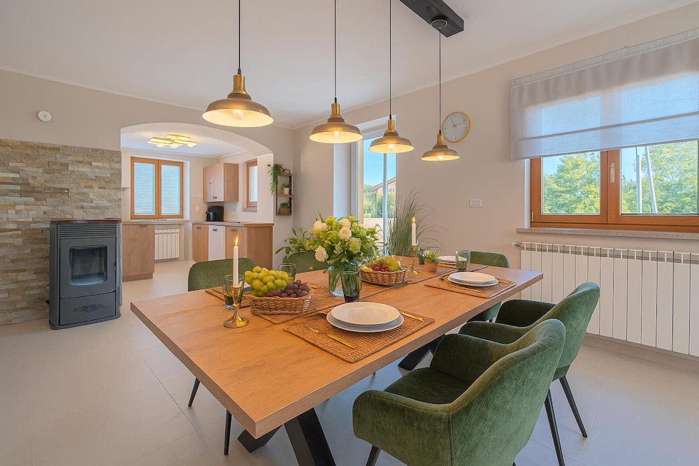 Seaview Apartment Double D