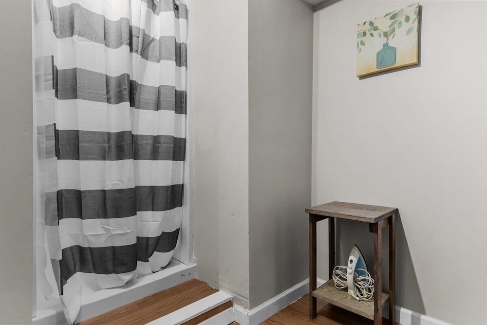 Broadmoor Bungalow - Both Units