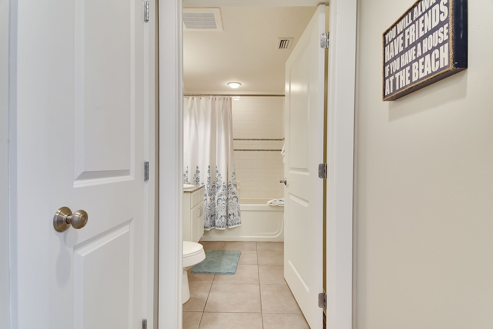 Grand Panama Beach Resort by Book That Condo