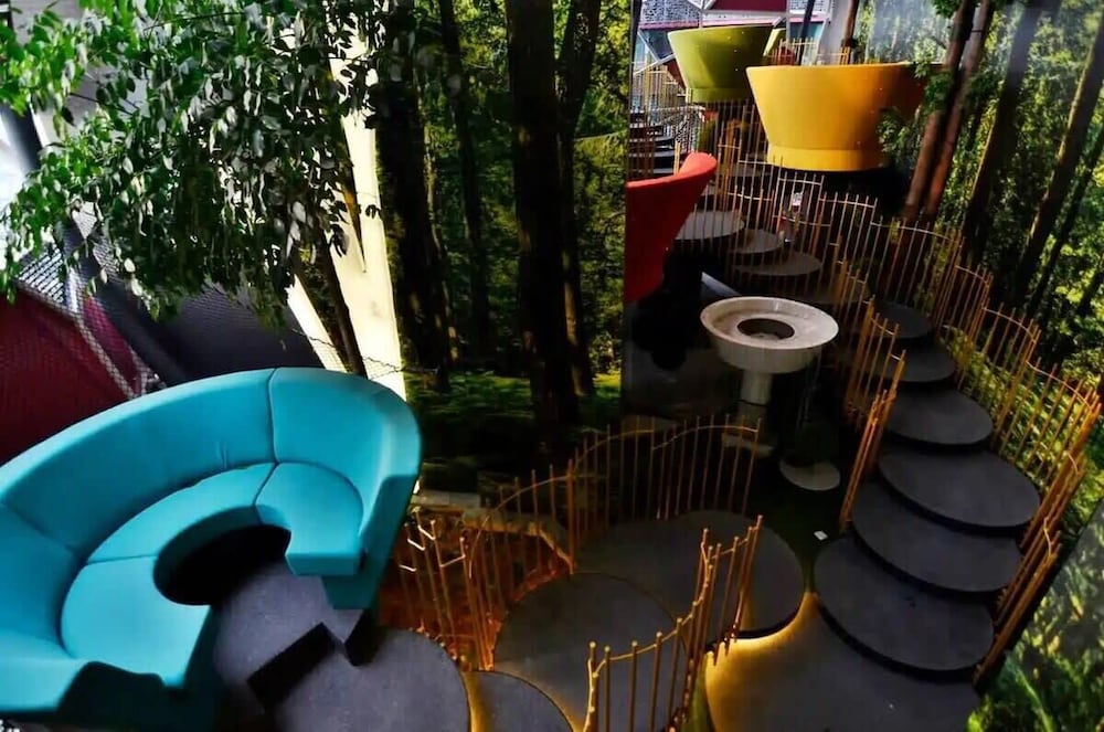 Cozy & Stylish 2BR Apt at Arte Plus, Free Parking