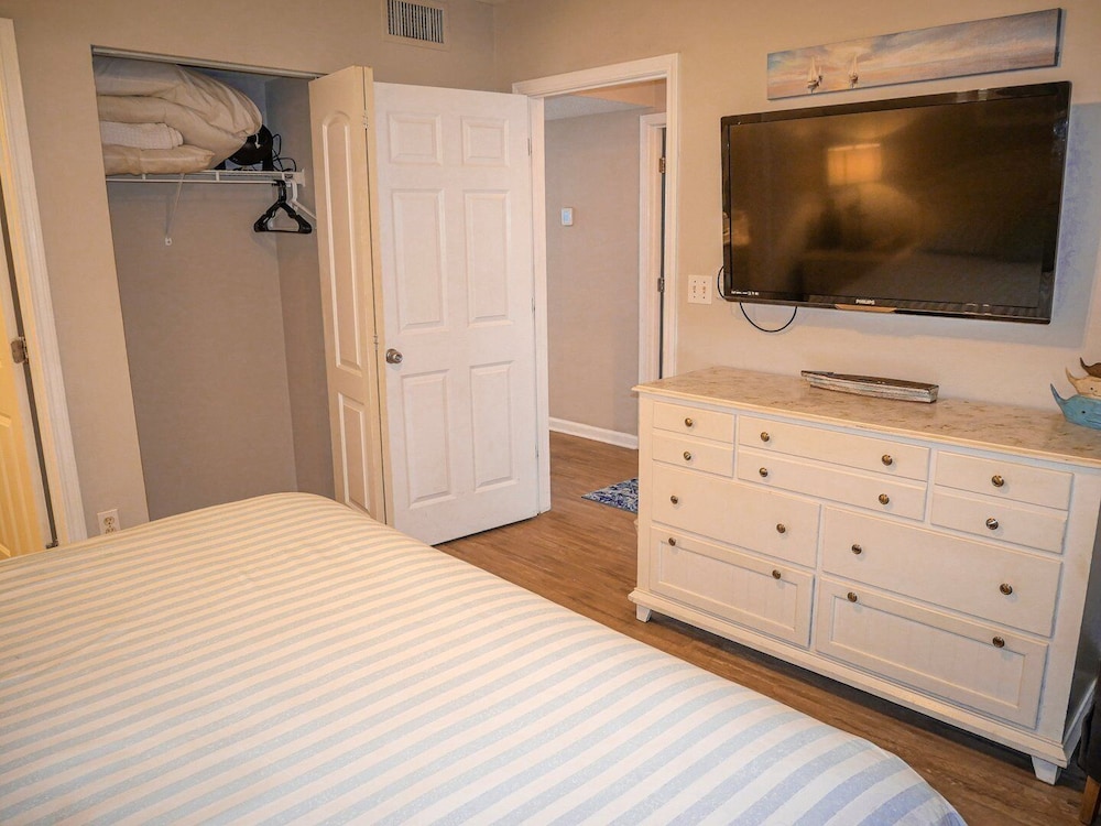 Terrace At Pelican Beach 0904 3 Bedroom Condo