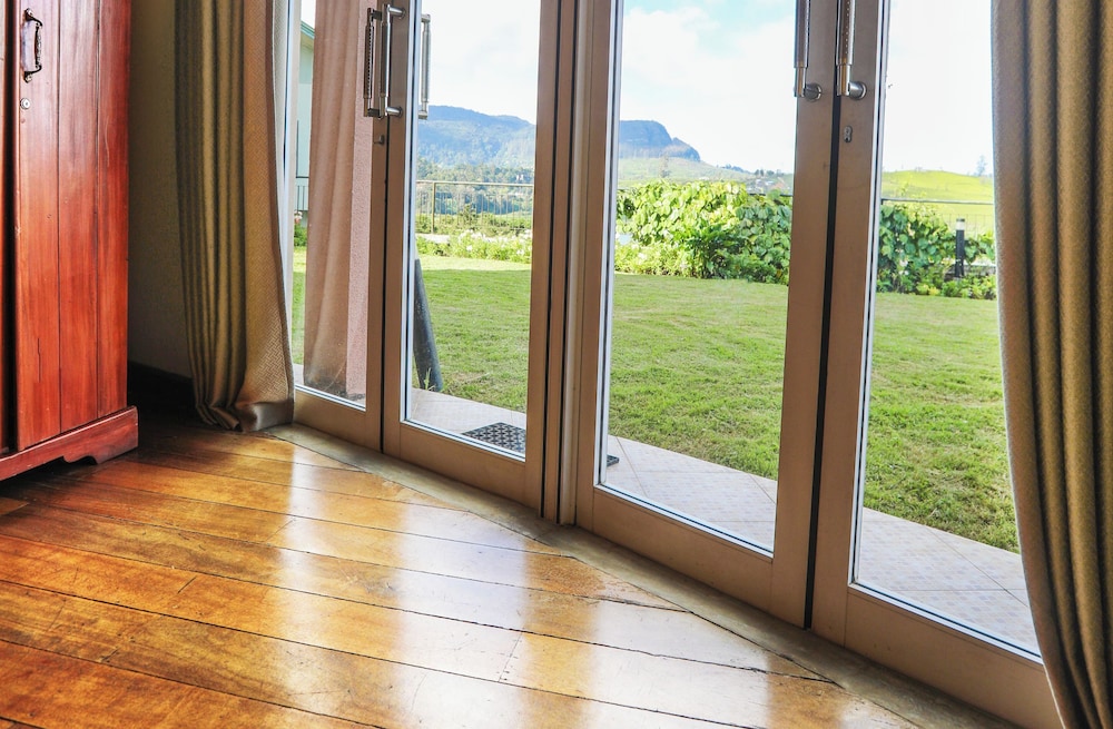 Yoho Villa Acacia