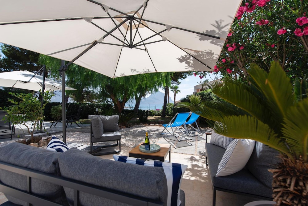 Villa Makar Sea View