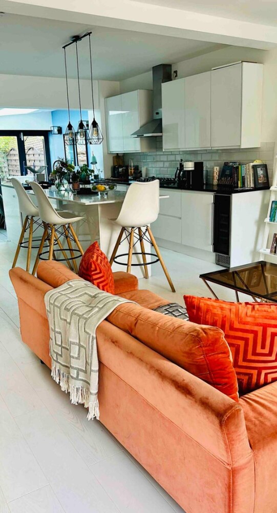 Townhouse by Notting Hill - Sleeps5/petsok/tv/wifi