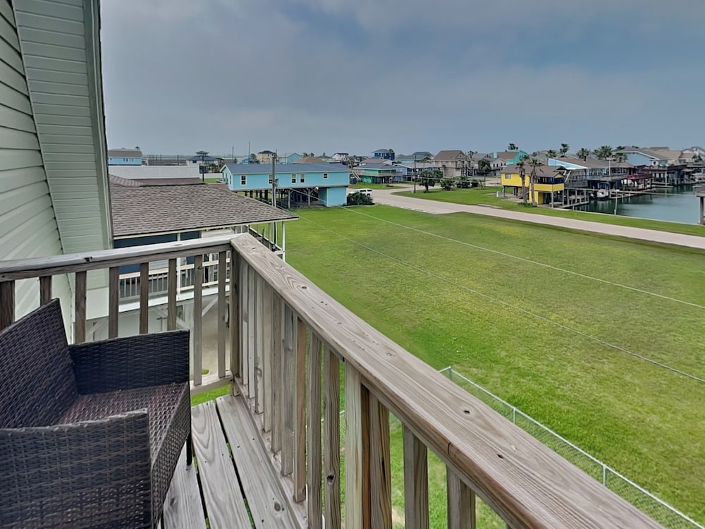 Blue Doubloon by Ryson Vacation Rentals