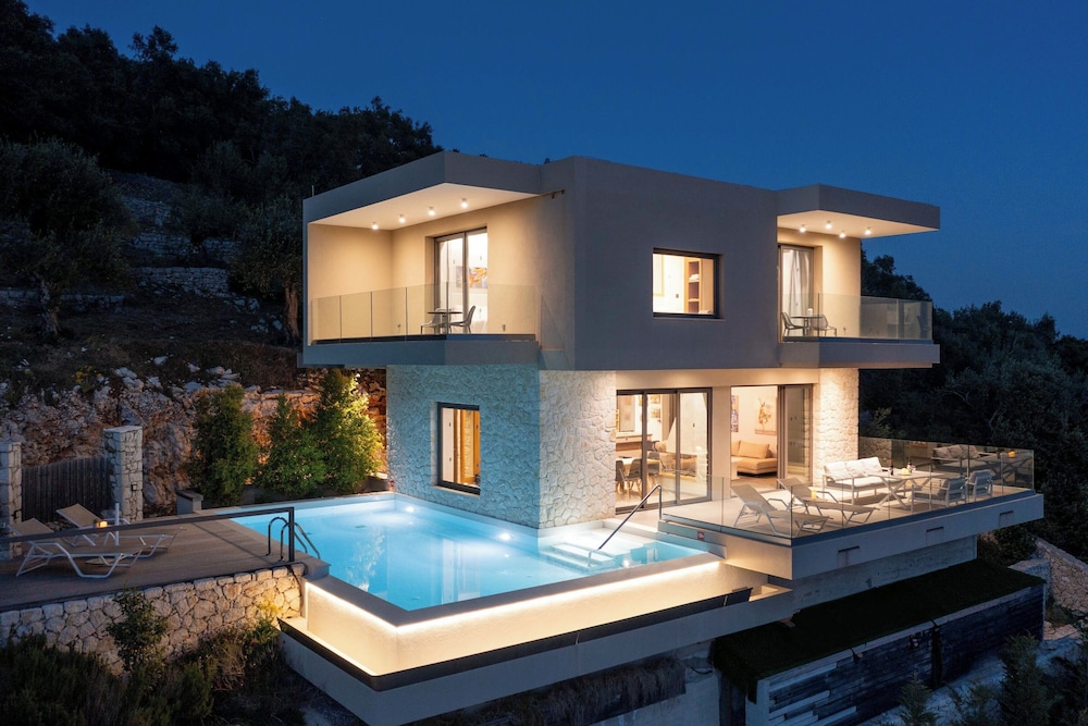 Villa Ouranos by WhiteDream Villas