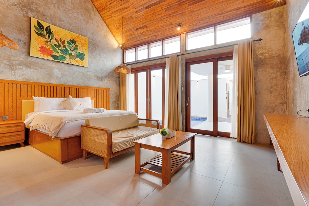 LaLuxe Villa and Residence