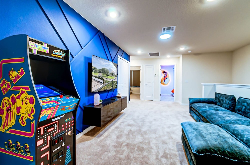 1259 Modern 5BD Family Home For Your Vacation