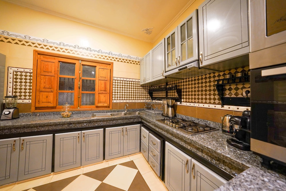 Luxurious Aghmat Villa With Private Pool and Panoramic Mountain Views