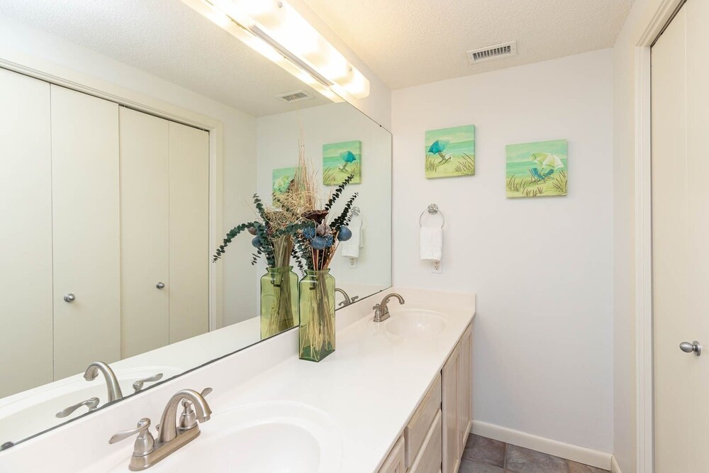 Phoenix X 609 3 Bedroom Condo