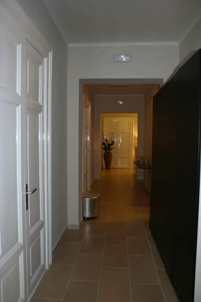 Inncentral Rome