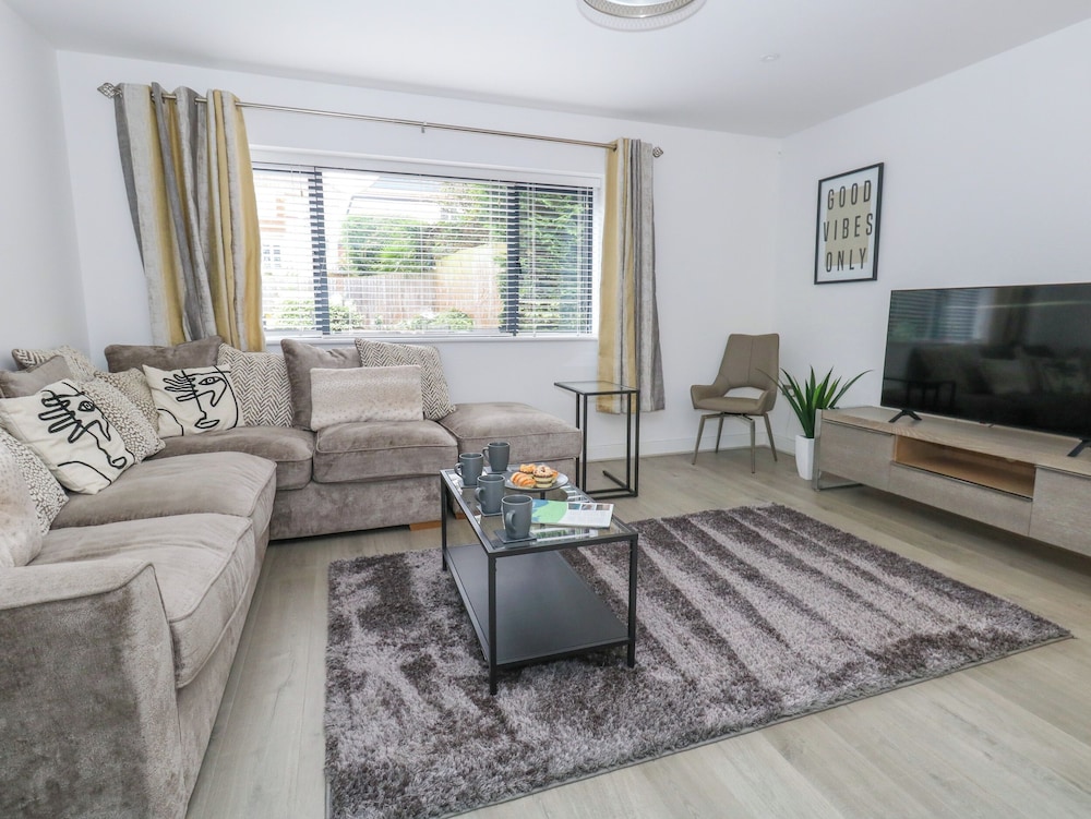 66A Danecourt Road