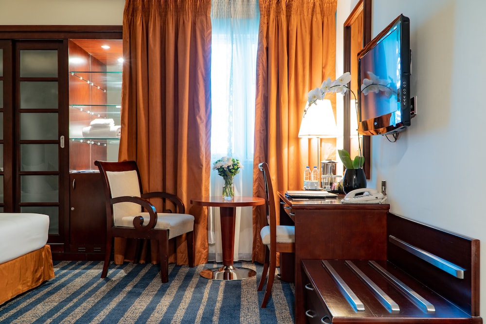 Abu Dhabi Vacations - Al Ain Palace Hotel - Property Image 9