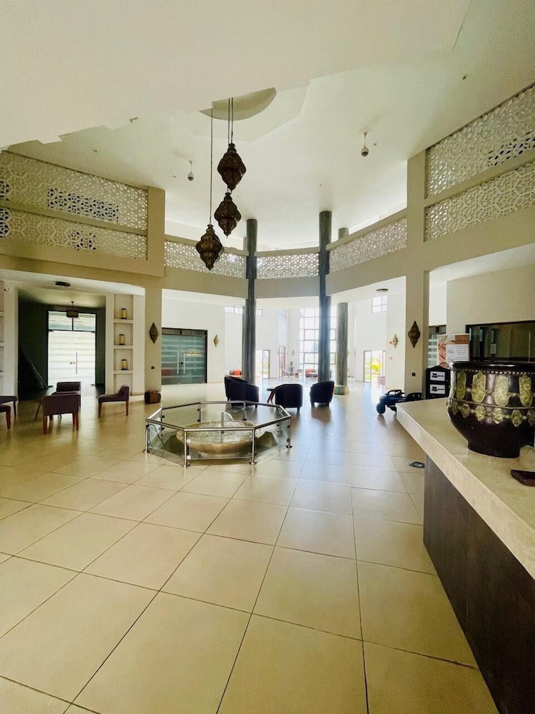 Luxury Oceanline Apartment-Shaza