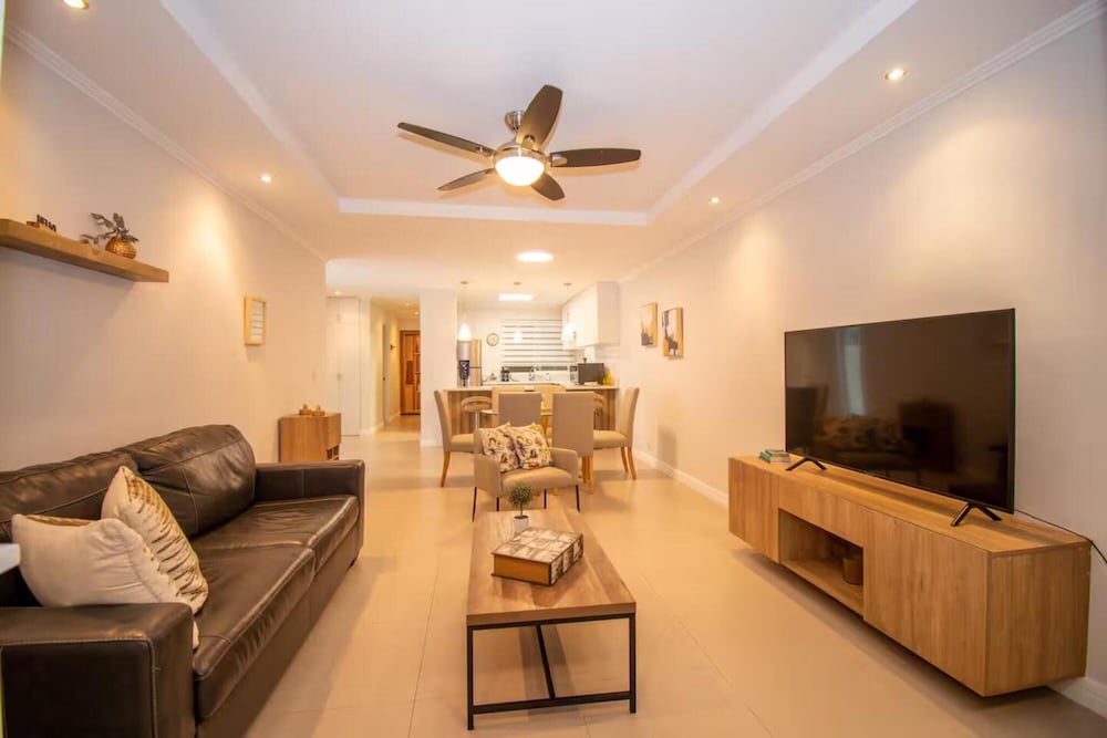 Beautiful Condo Just Steps From Avenida Escazu in an Unbeatable Location