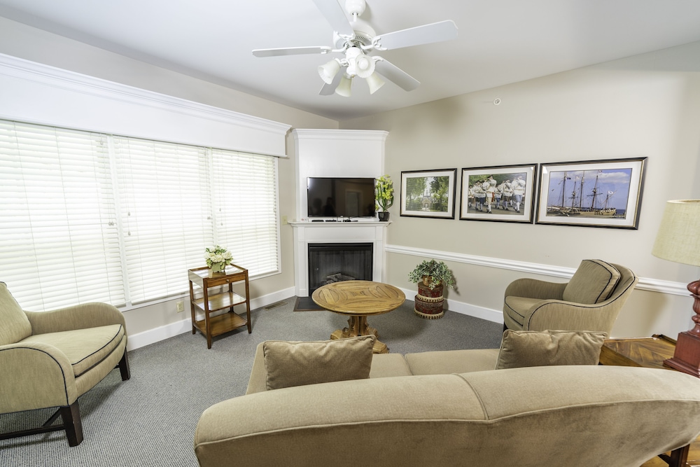 King’s Creek Resort by Spinnaker