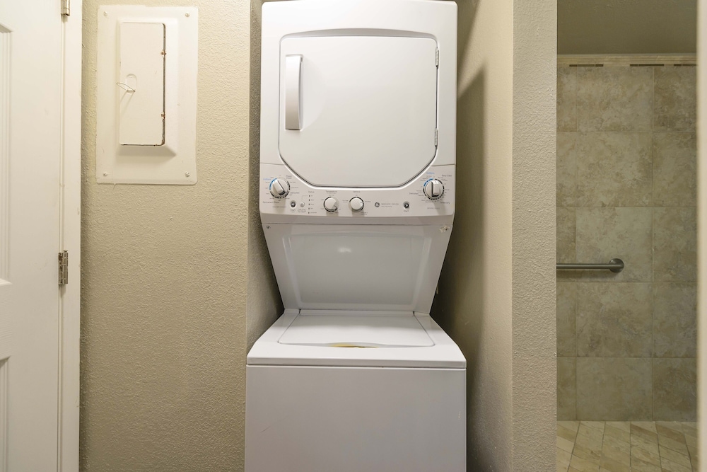 Royal Kahana 119 Studio Studio Bedroom Condo by RedAwning - Image 5