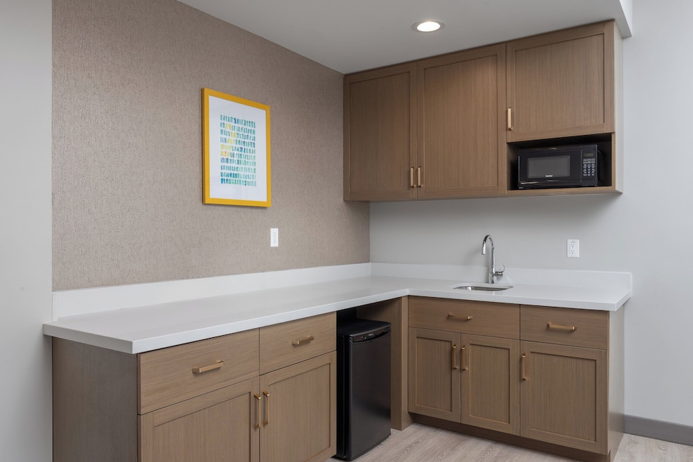 Holiday Inn Suites Monterey Park Los Angeles, an IHG Hotel - Property Image 16