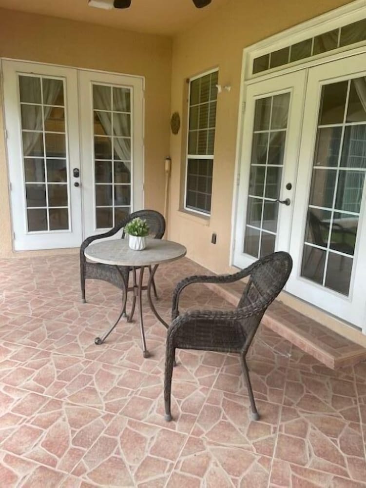 Quiet Lakeview Home
