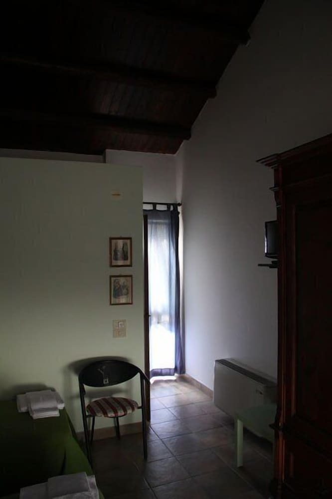 Photo 24