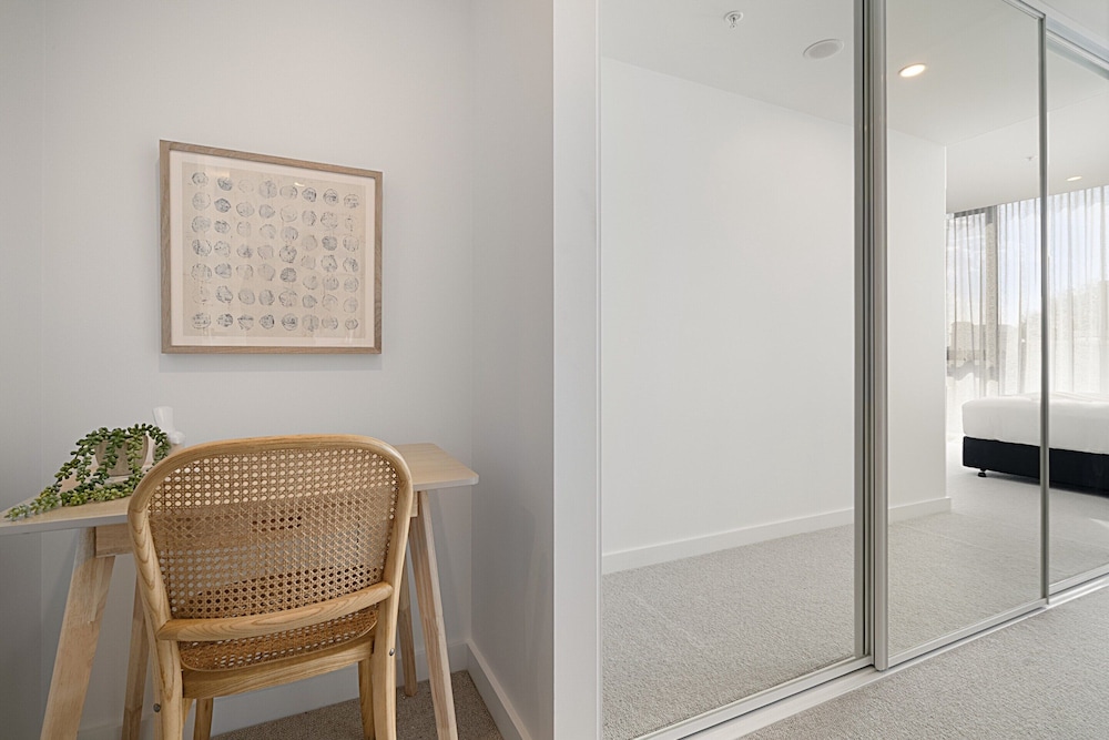 Spacious 2-bed Apartment in North Fremantle