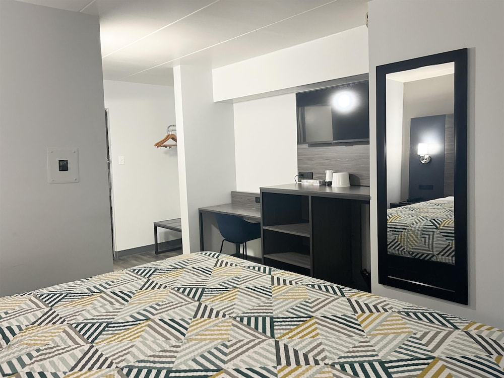Motel 6 - Chicago, IL
