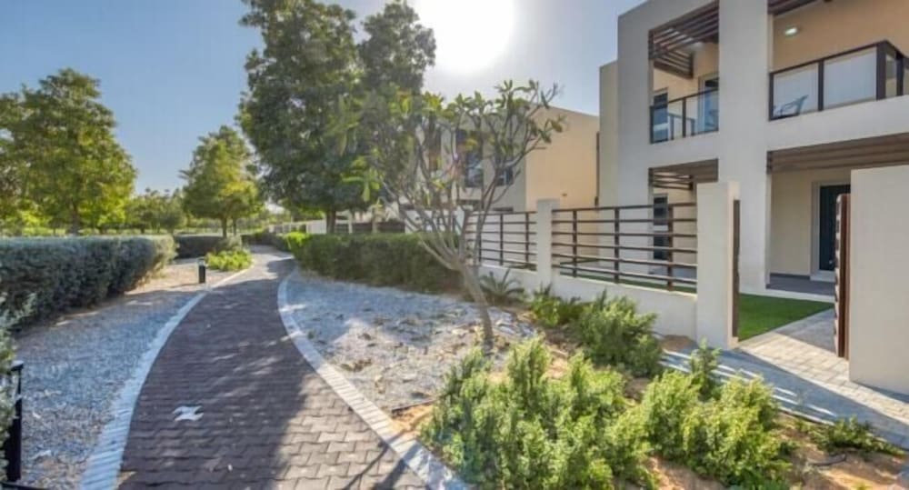 R&H 3BR Villa in RAK Beach Access 172