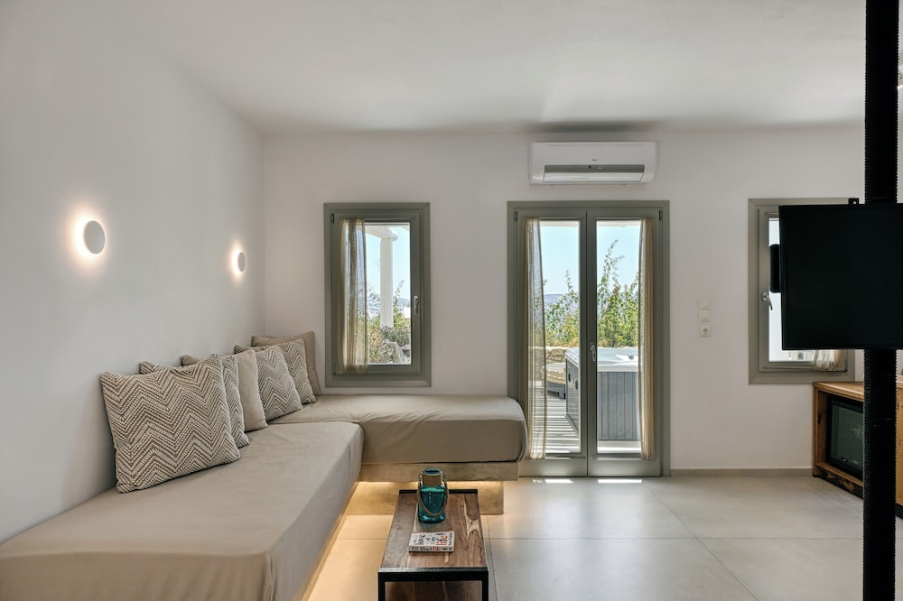 Aloft Suites Mykonos Island