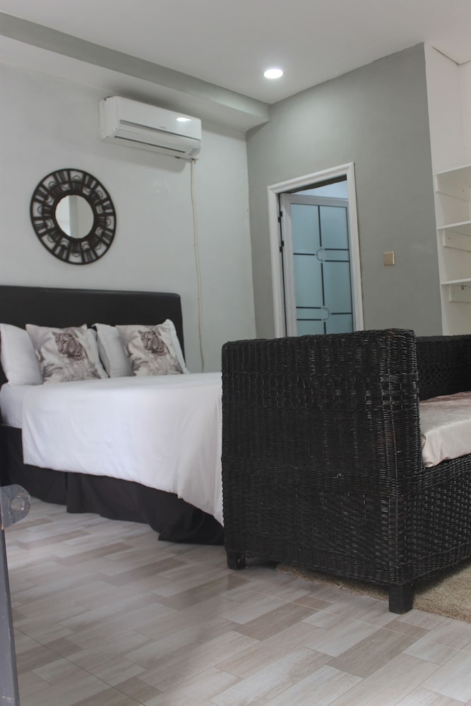 Hideaway Apartments