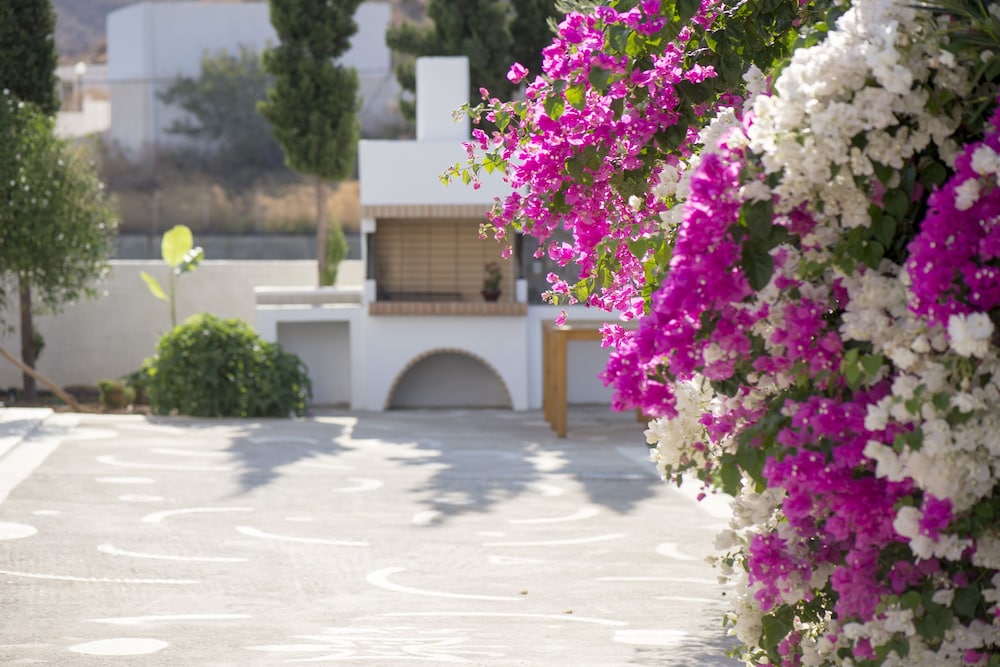 Mouras Resort - Luxury Maisonette Villas