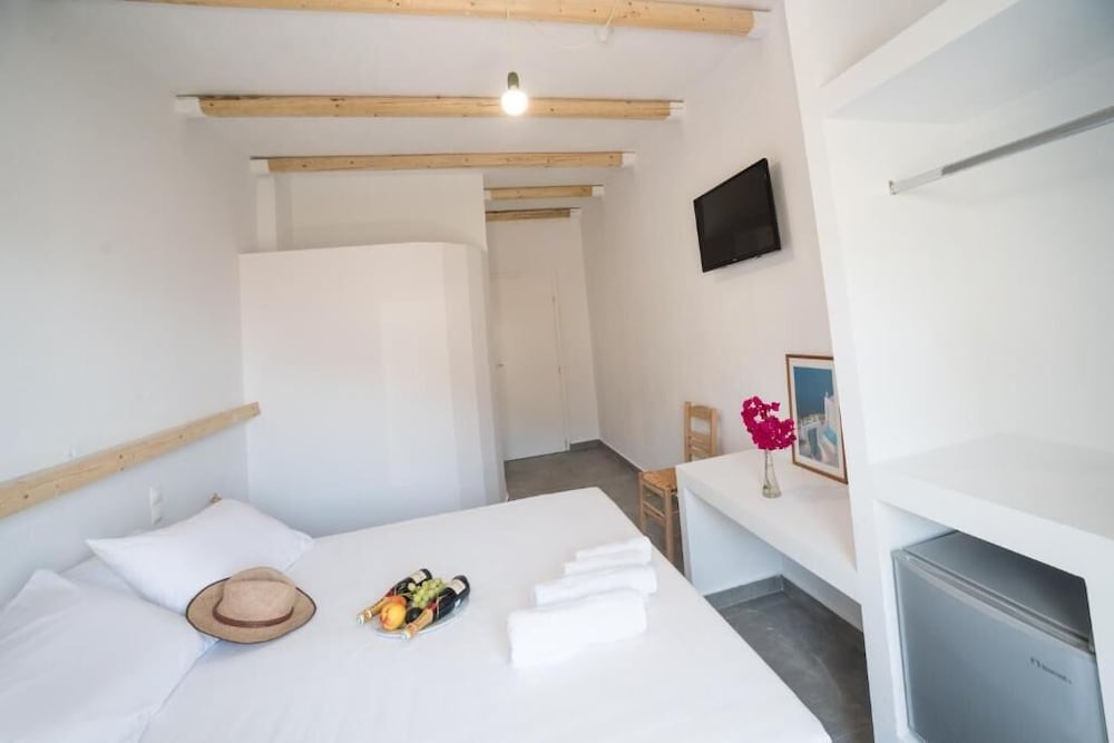 Ifestia Hotel Santorini