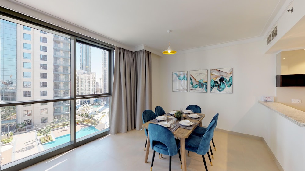 Lux BnB Dubai Creek Residences