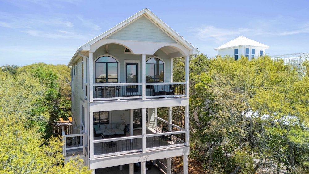 30A Beach House w/ Private Pool, Fire Pit, BBQ & Golf Cart to Rosemary Beach
