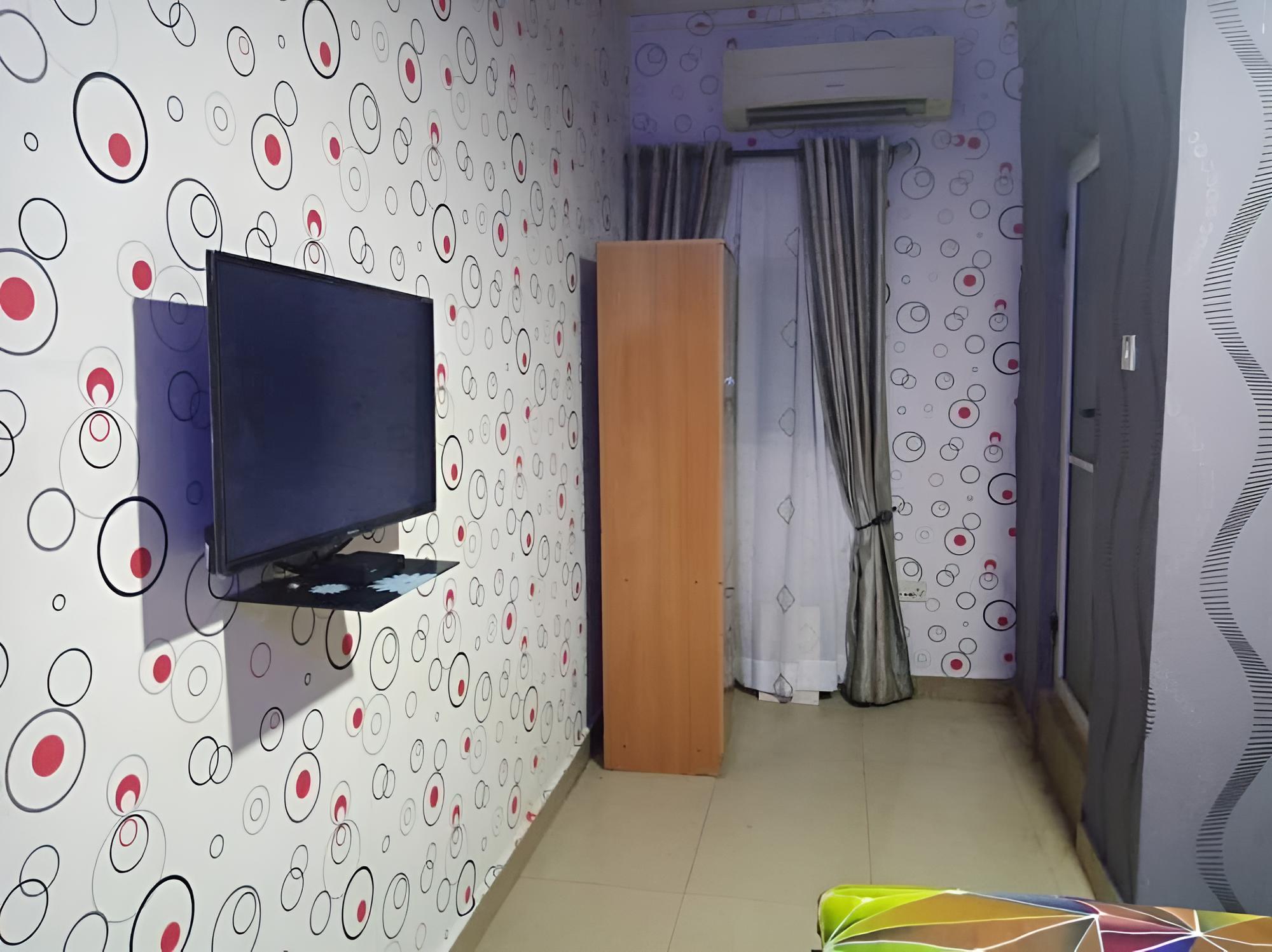 Whitebrook Suites and Bar