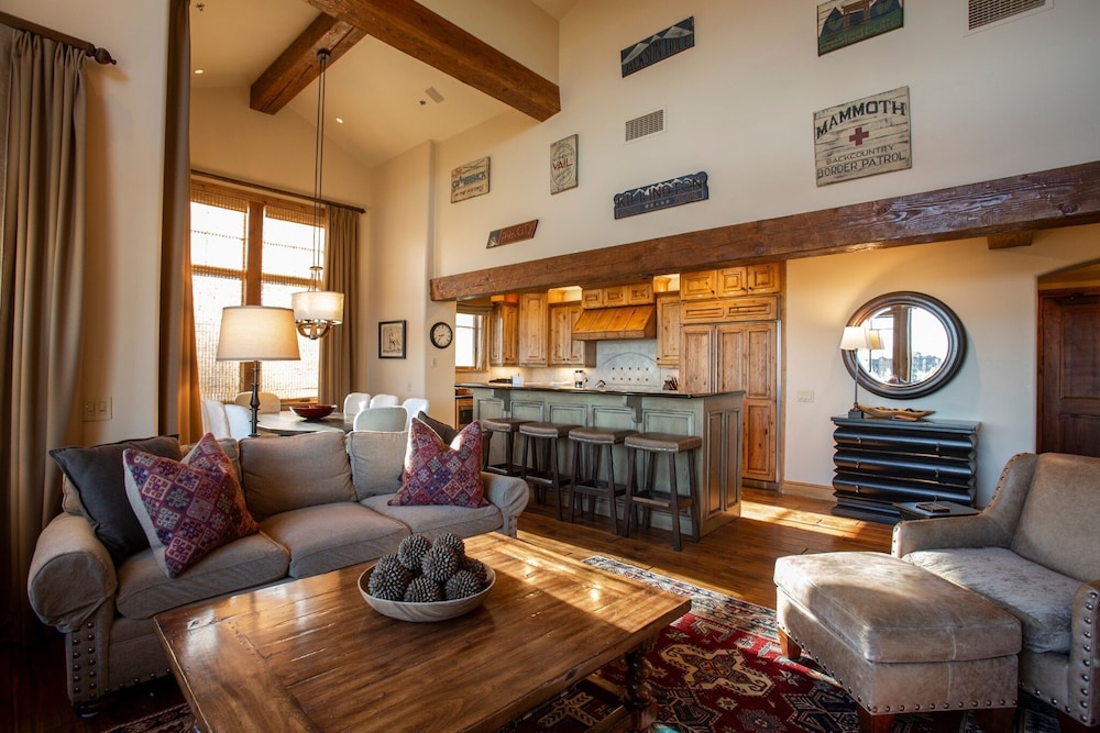 Grand Lodge - Penthouse #406 - Ski-in/out 5 Bedroom Condo