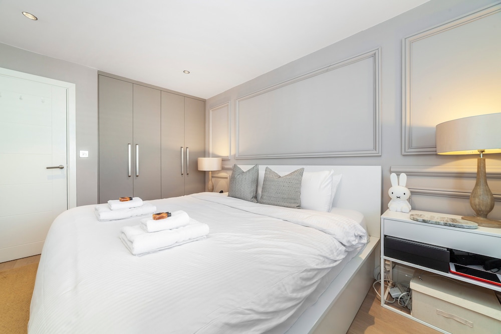 Lovely 2 Bedroom Flat In The Heart Of Chelsea