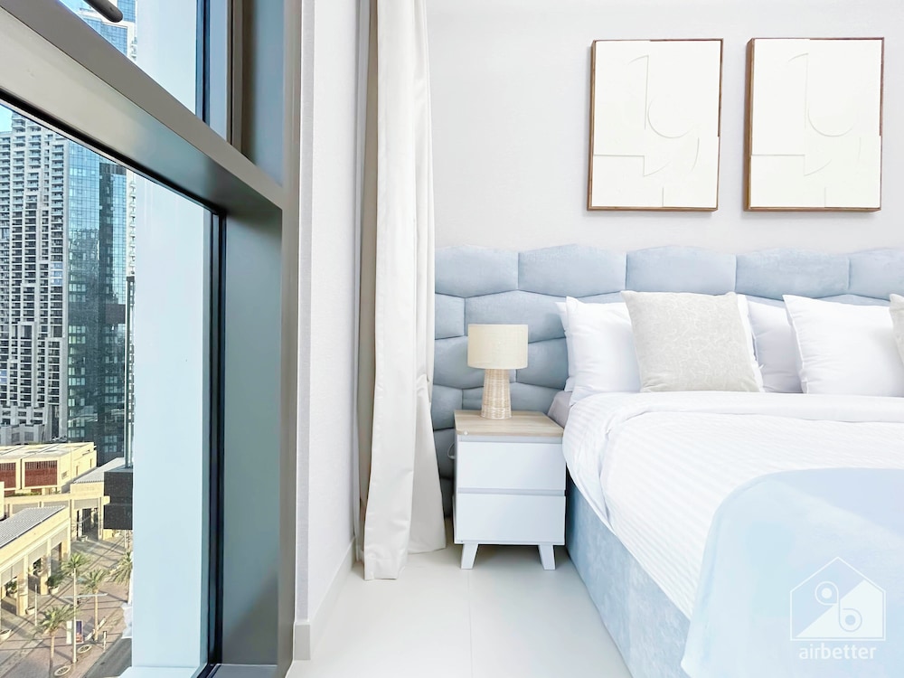 Luxurious 4B Balcony & Views Burjcrown Downtown