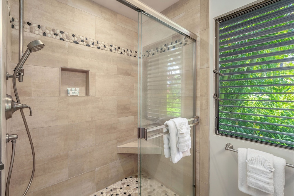 Luxurious Oceanfront Condo at Wailea Elua Village - Unit 1201, Central AC, Wi-fi