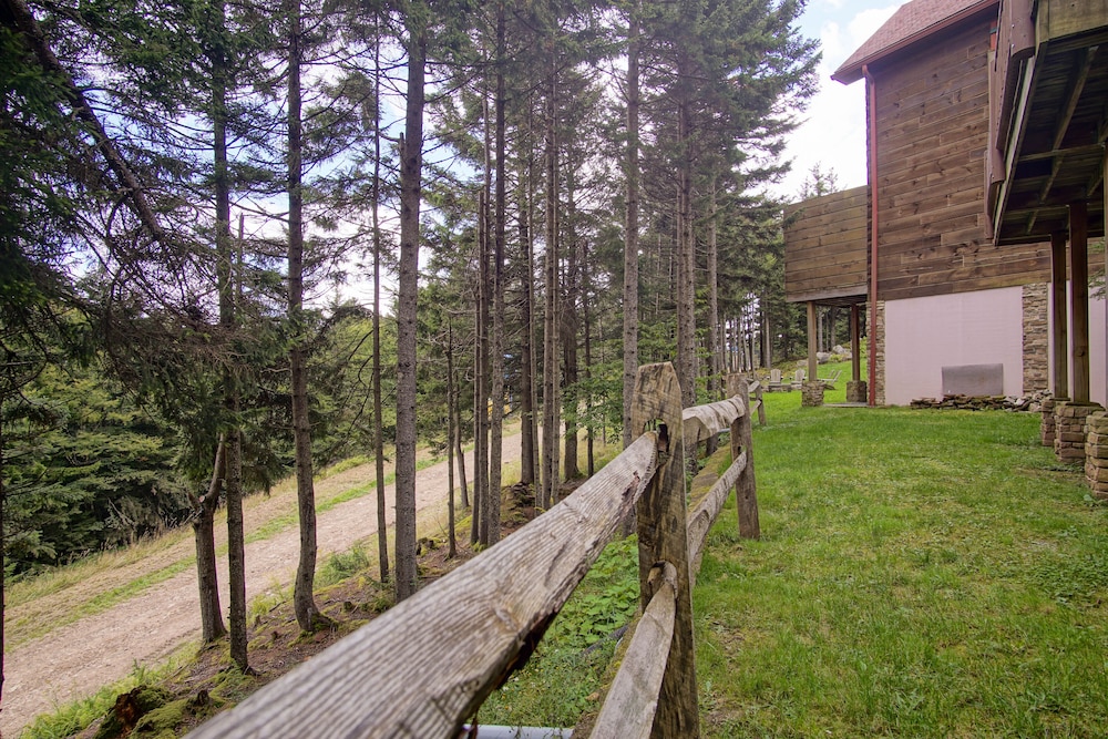 Loggers Run #8: 5 Bedrooms, 3.5 Baths