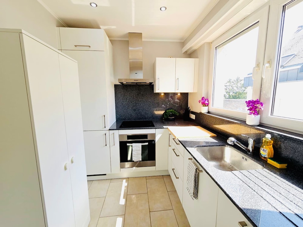 Chic Urban Stay 2BR with parking