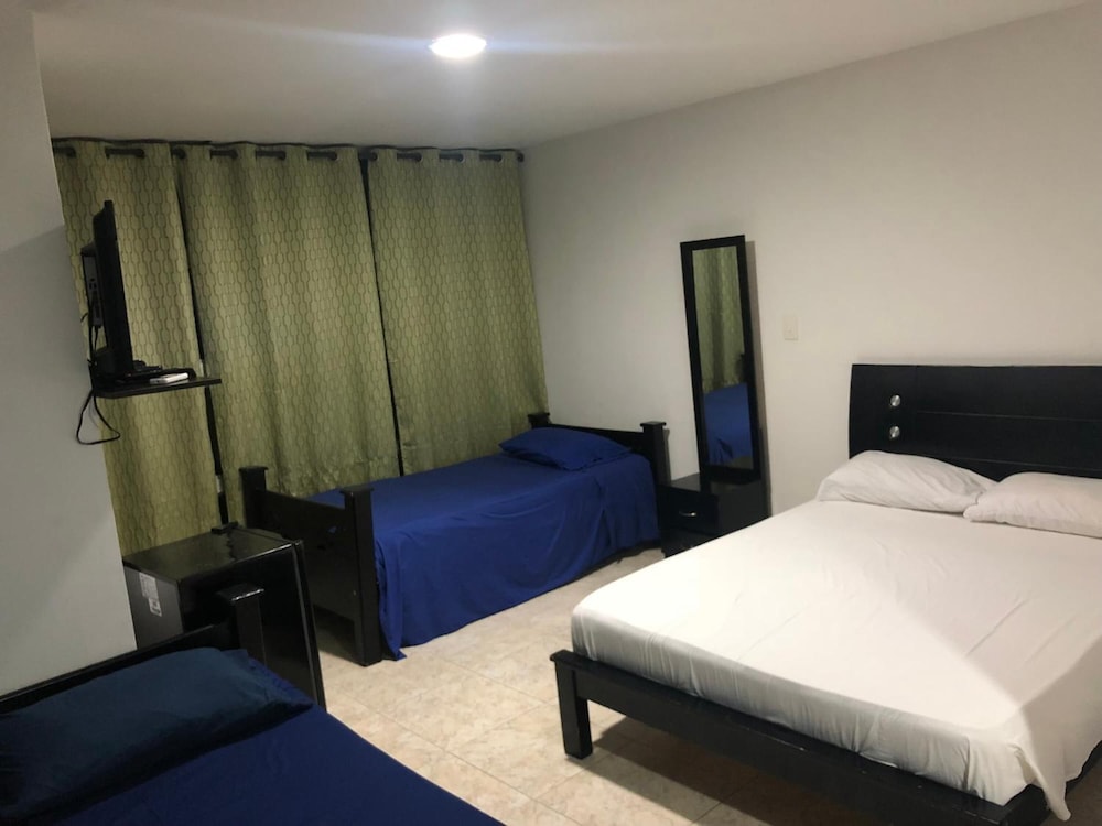 Hostal Central Beach